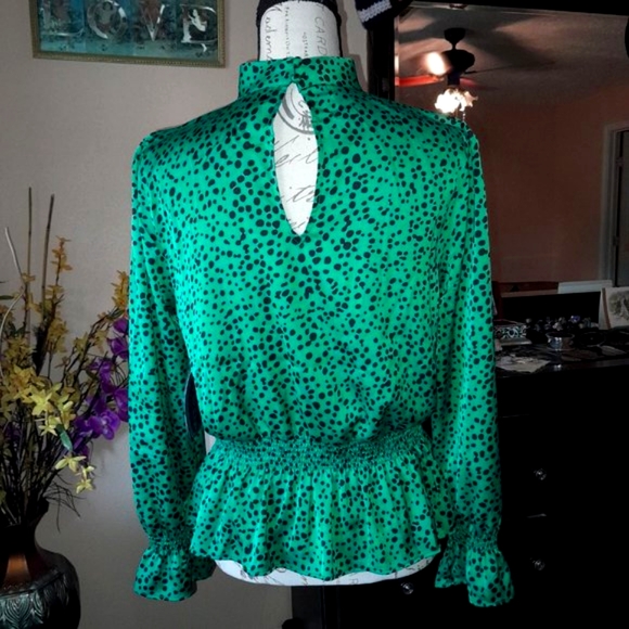 NWT Scoop NYC Vibrant Green Feminine Peplum Polkadot Ruffle Keyhole Blouse - Picture 2 of 12